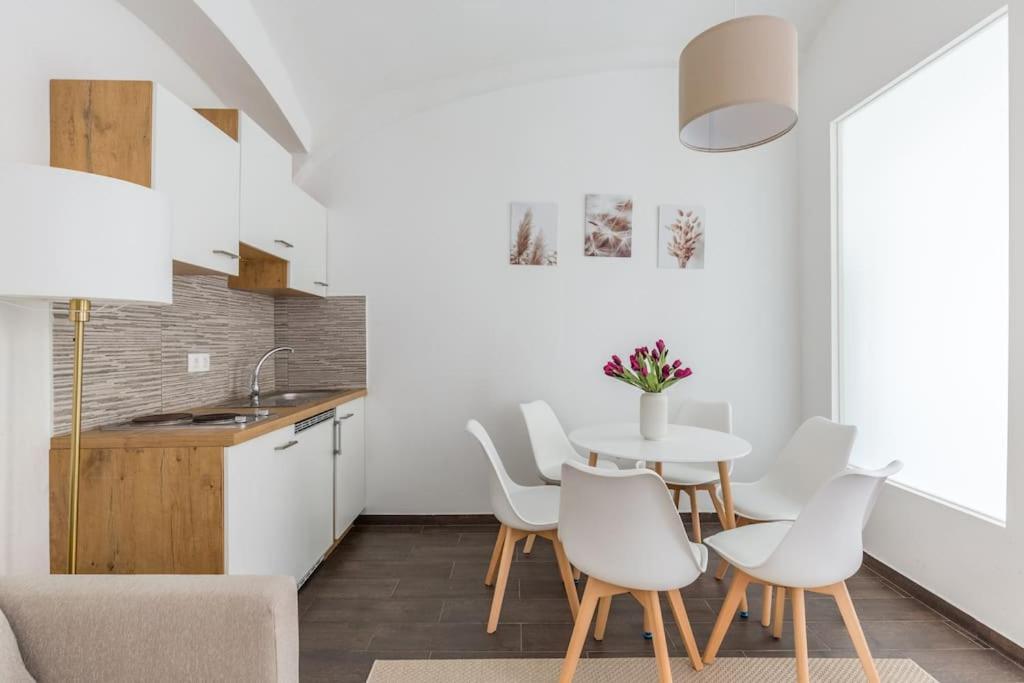 Appartamento Free Parking I 500 Mbit Wifi I Kingsize Bed Vienna Esterno foto