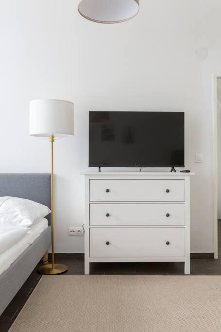 Appartamento Free Parking I 500 Mbit Wifi I Kingsize Bed Vienna Esterno foto