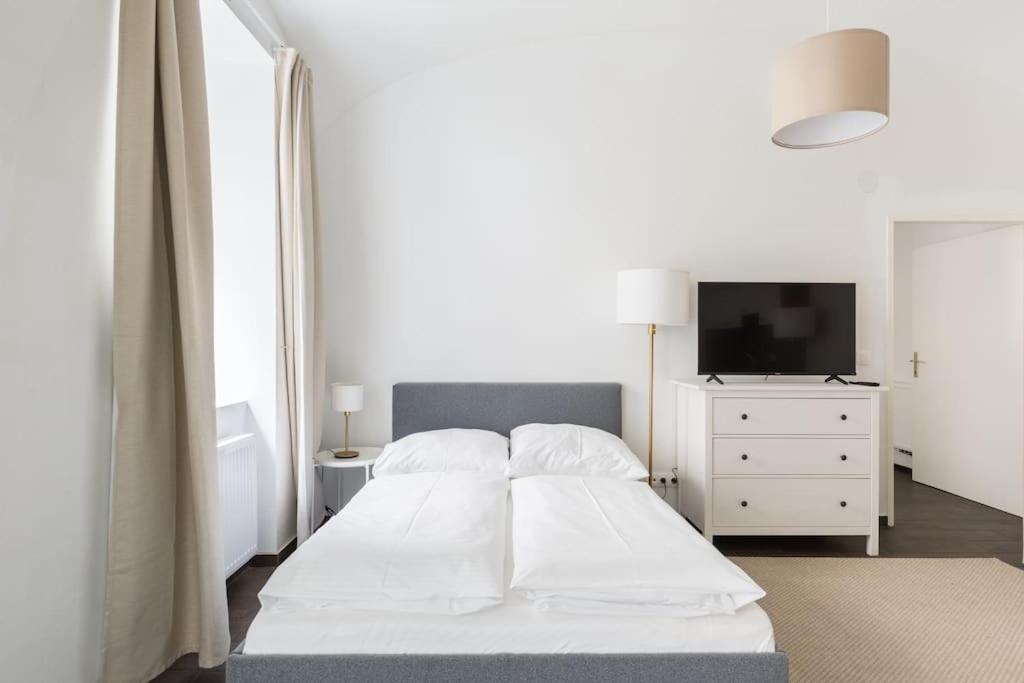Appartamento Free Parking I 500 Mbit Wifi I Kingsize Bed Vienna Esterno foto